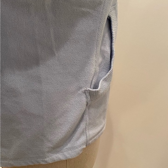 The North Face Womens Light Blue Lightweight Fleece Pullover / Size M - Picture 8 of 11